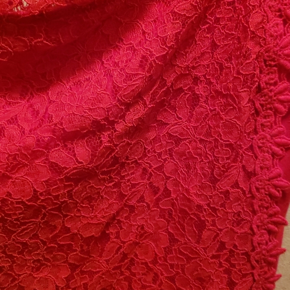 Express lace sleeveless top - Picture 2 of 4